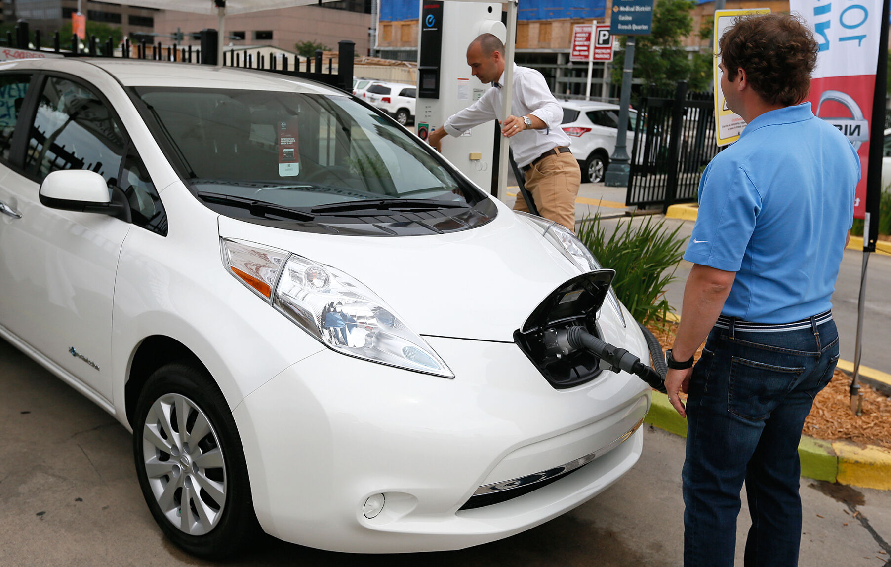 Electric vehicle fast charger